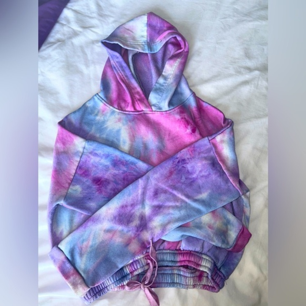 Tie Dye Cropped Hoodie